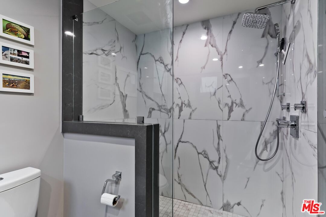 1326 S Centinela Ave Unit: 102