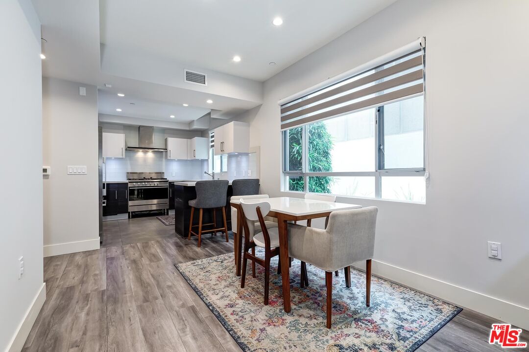 1326 S Centinela Ave Unit: 102