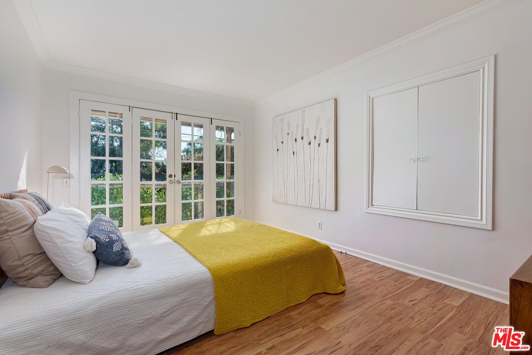 8956 Vista Grande St