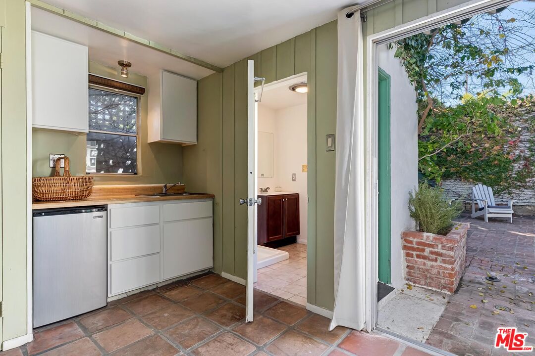 8956 Vista Grande St