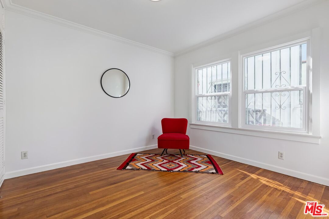 8956 Vista Grande St