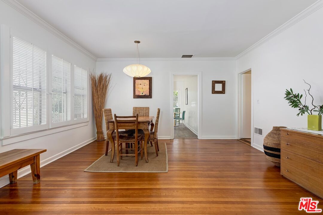 8956 Vista Grande St