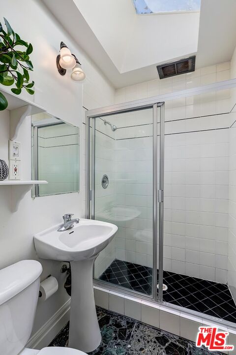 8956 Vista Grande St