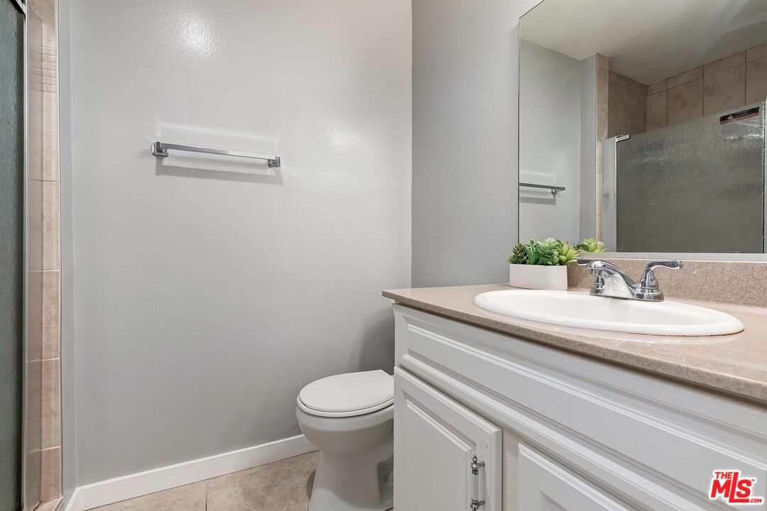 6050 Canterbury Dr Unit: E117