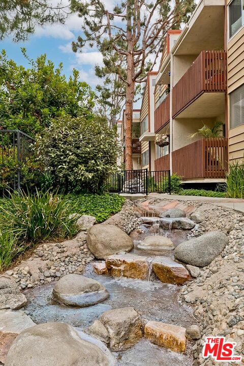 6050 Canterbury Dr Unit: E117