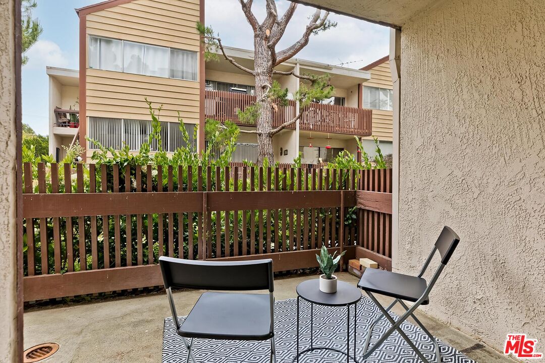 6050 Canterbury Dr Unit: E117