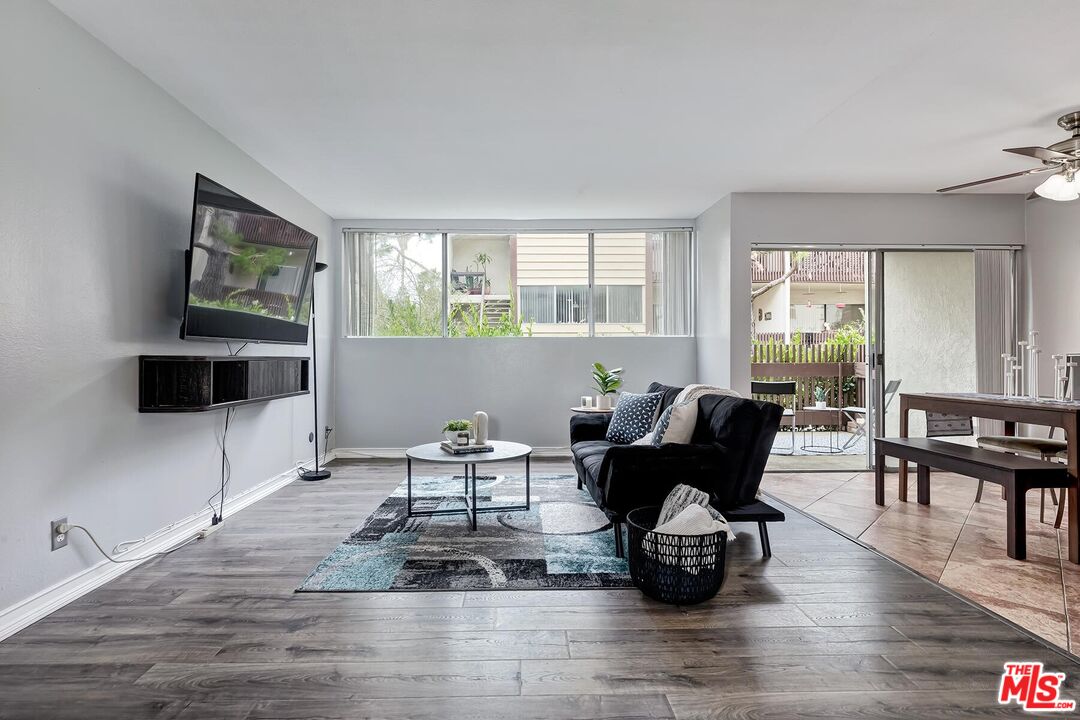 6050 Canterbury Dr Unit: E117