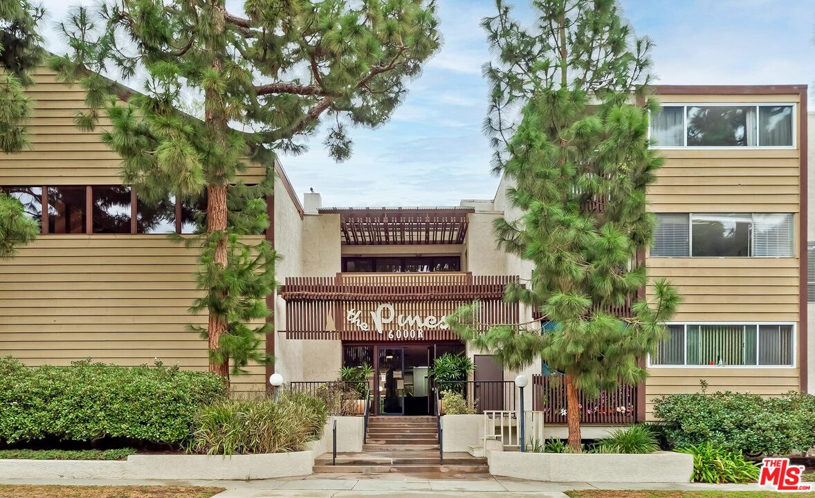 6050 Canterbury Dr Unit: E117