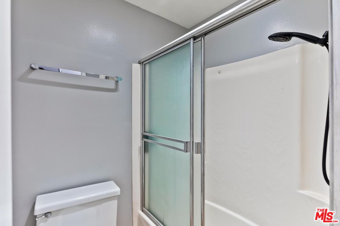 6050 Canterbury Dr Unit: E117