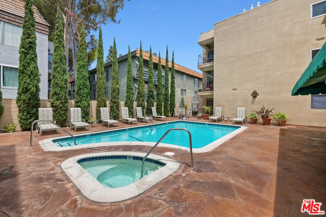 5845 Doverwood Dr Unit: 102