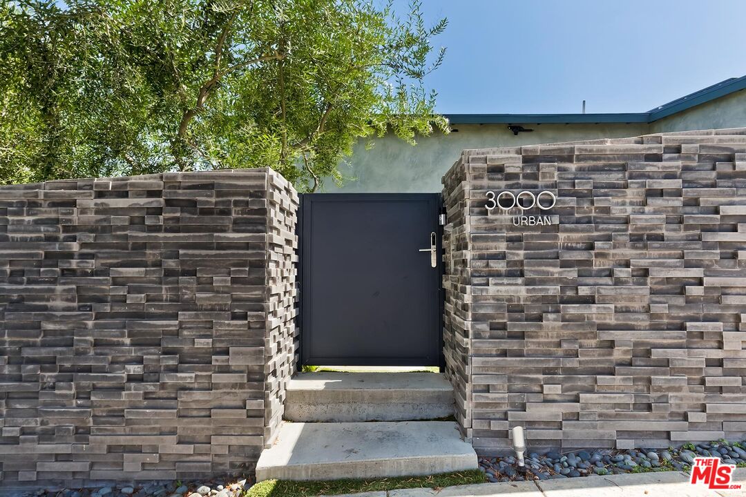 3000 Urban Ave