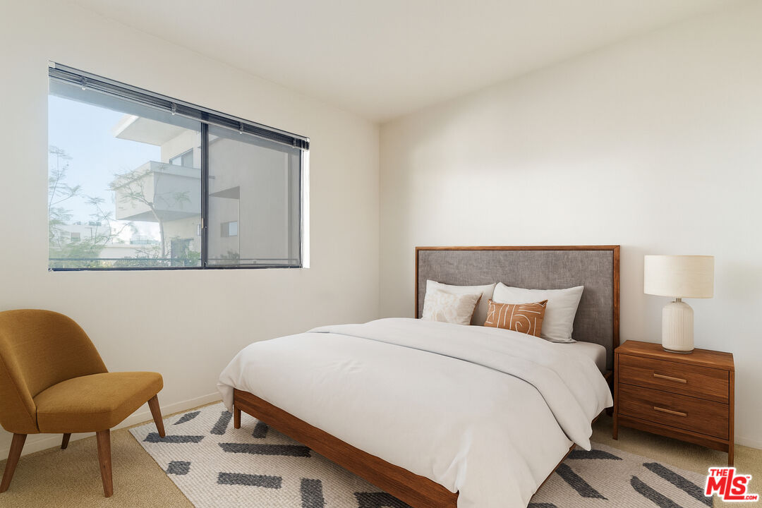 2219 S Bentley Ave Unit: 203