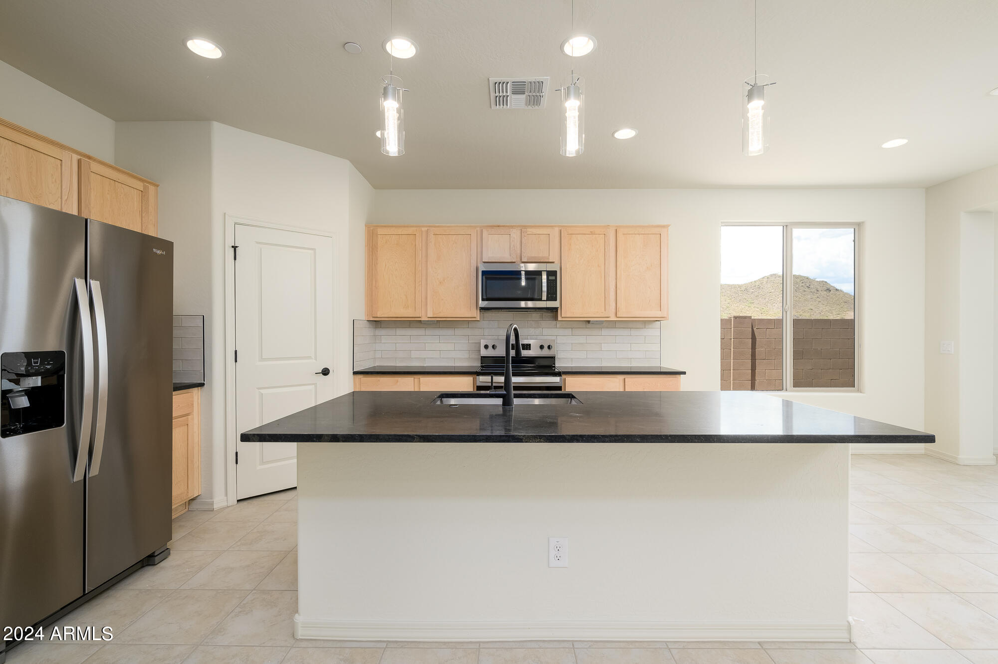 13516 W CALLE DE POMPAS