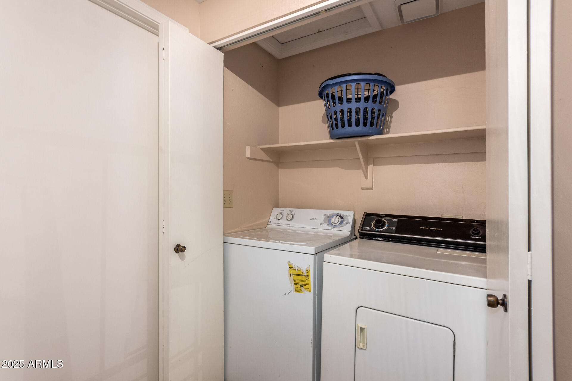 500 N ROOSEVELT Avenue, 118