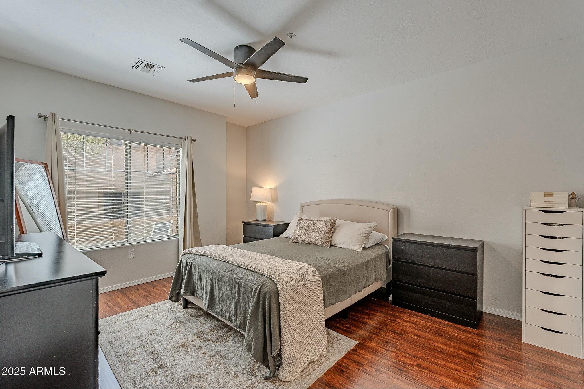 525 N MILLER Road, 122