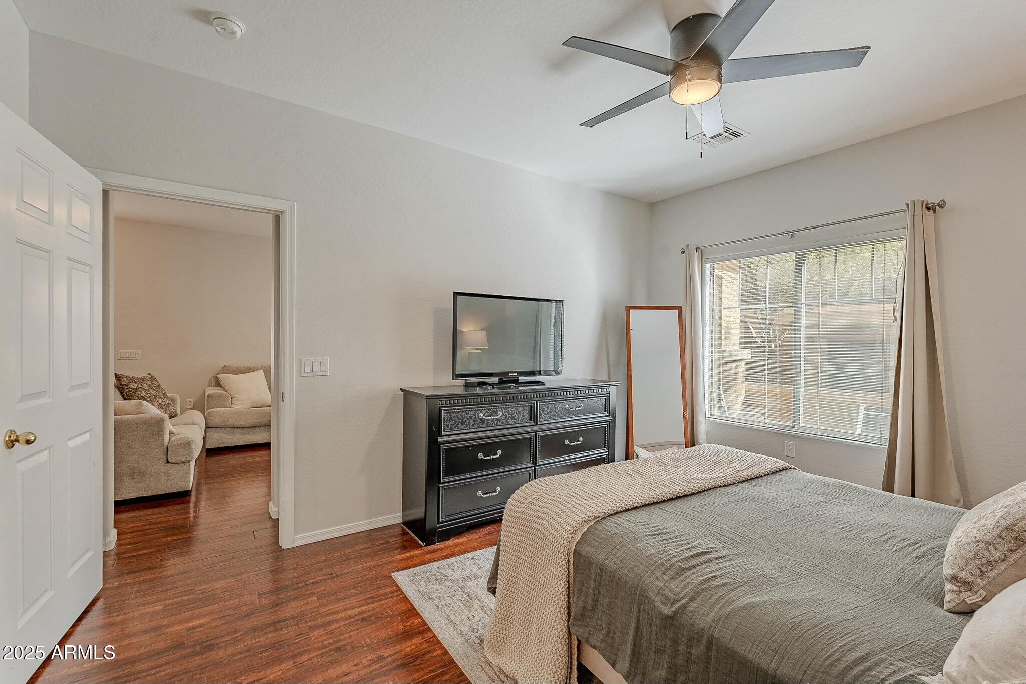 525 N MILLER Road, 122