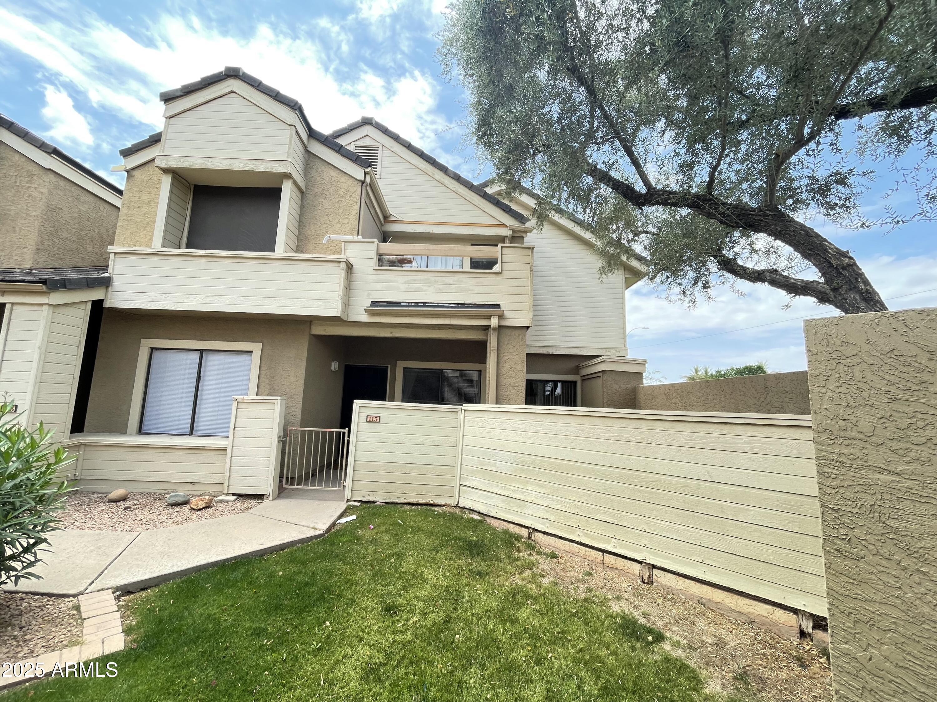 2035 S ELM Street, 115