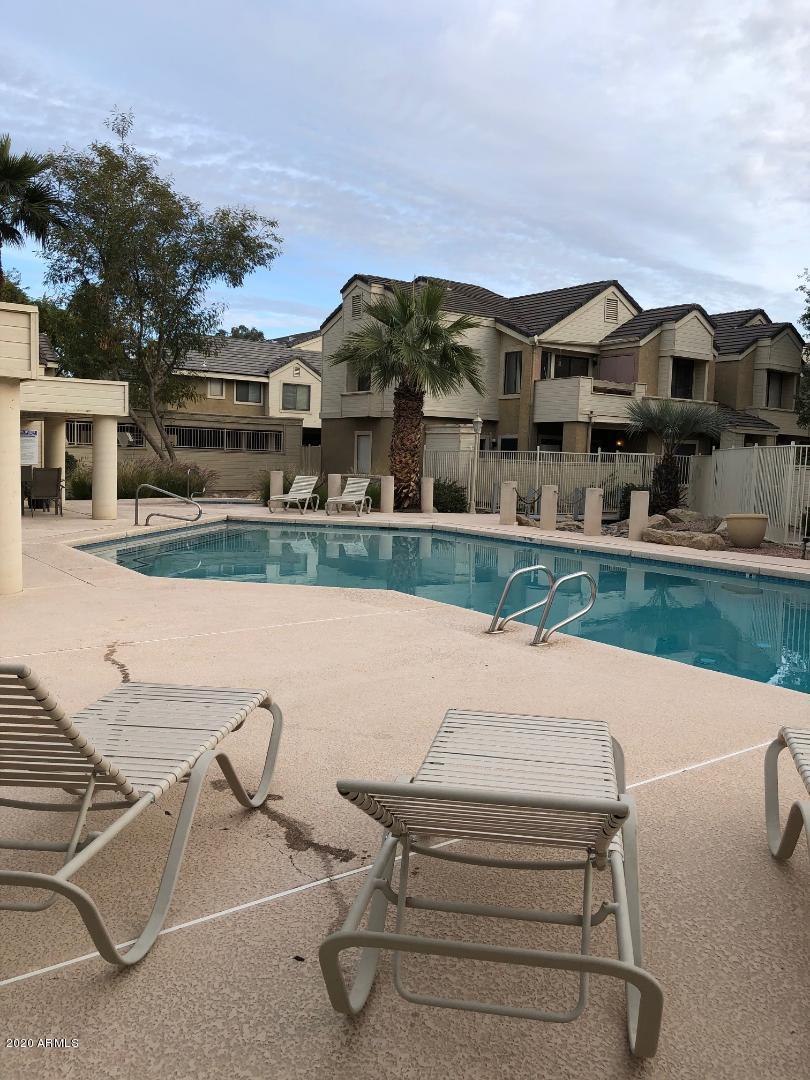 2035 S ELM Street, 115