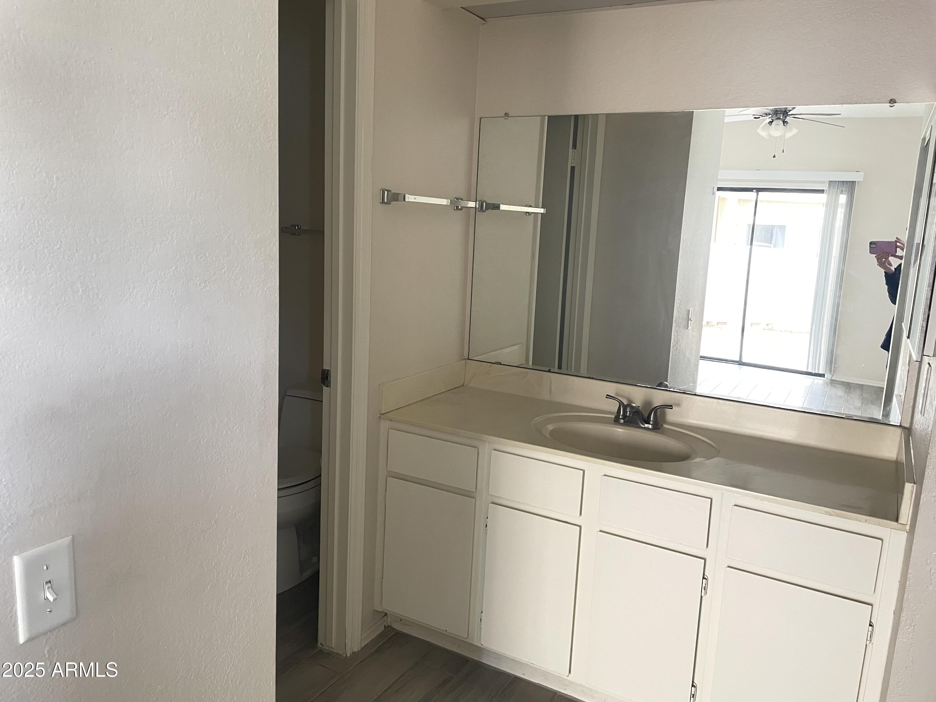 2035 S ELM Street, 115