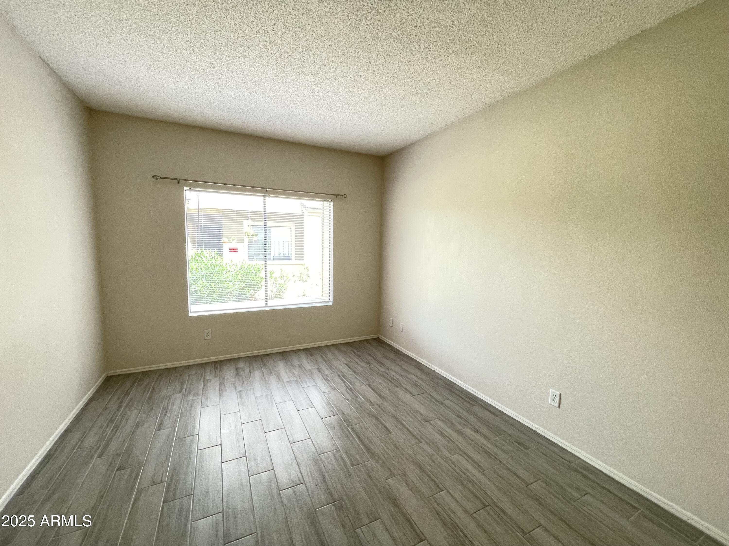 2035 S ELM Street, 115