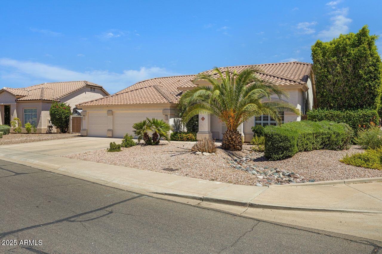 592 W HARVARD Avenue