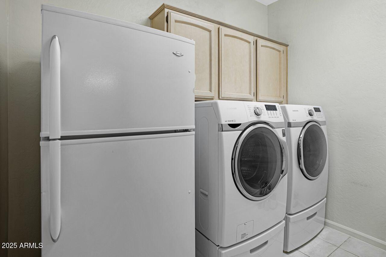 592 W HARVARD Avenue