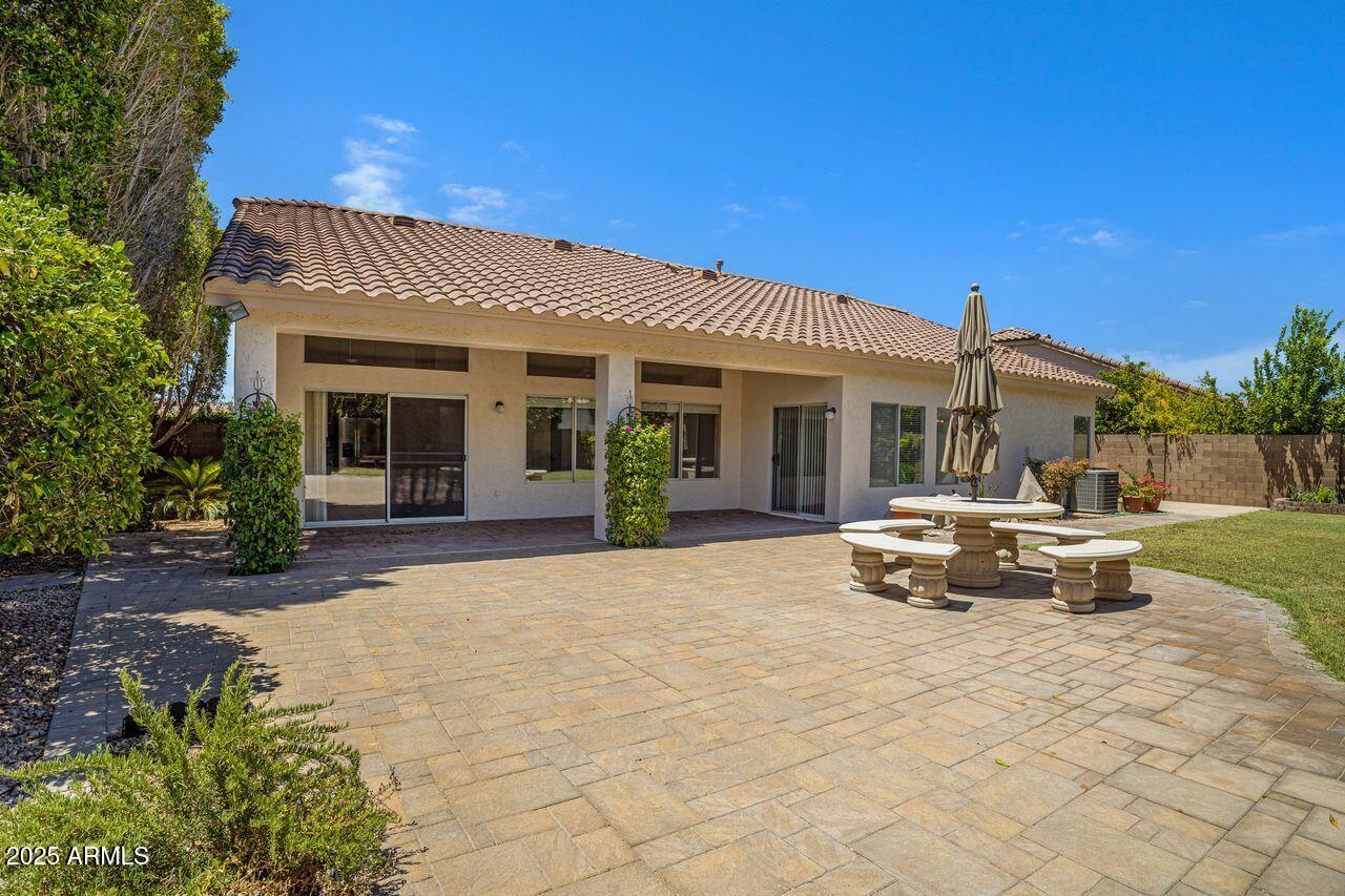 592 W HARVARD Avenue