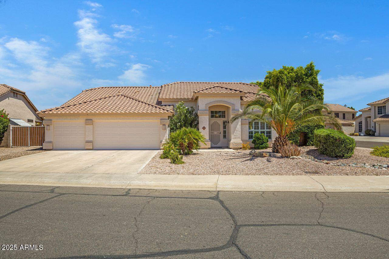 592 W HARVARD Avenue