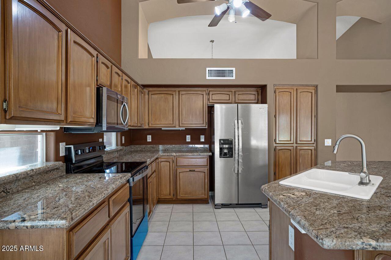 592 W HARVARD Avenue