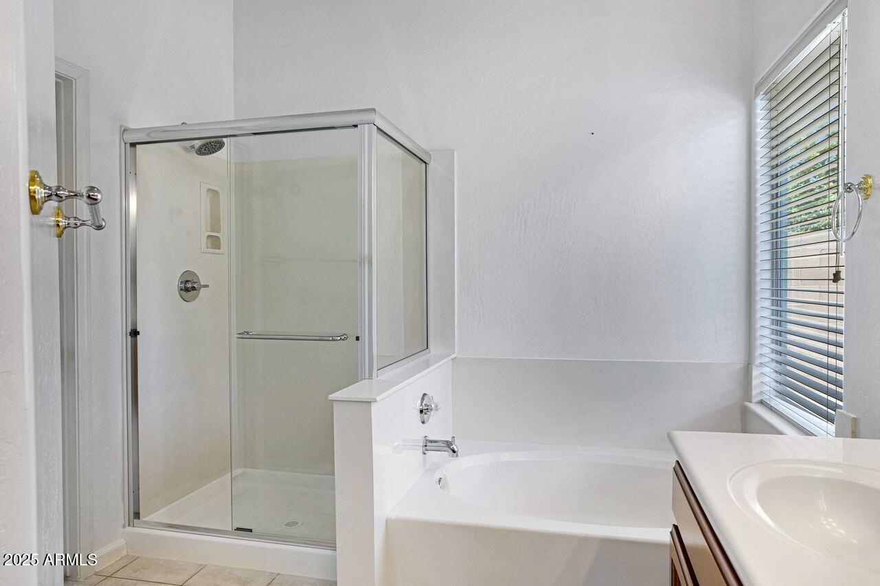 592 W HARVARD Avenue