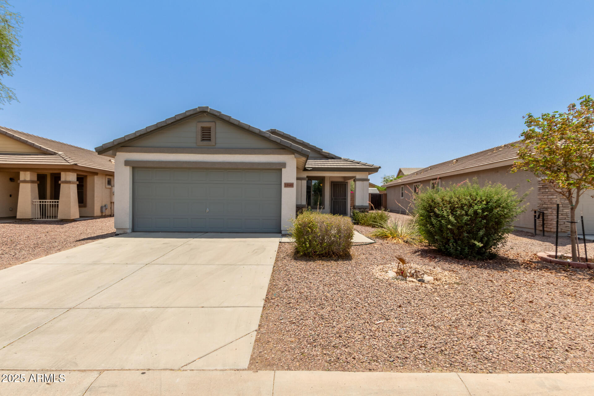 1949 W PROSPECTOR Way