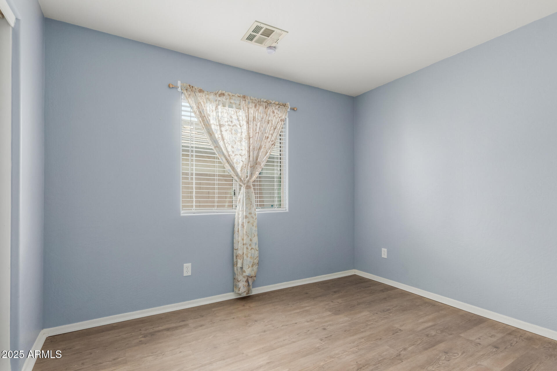 1949 W PROSPECTOR Way