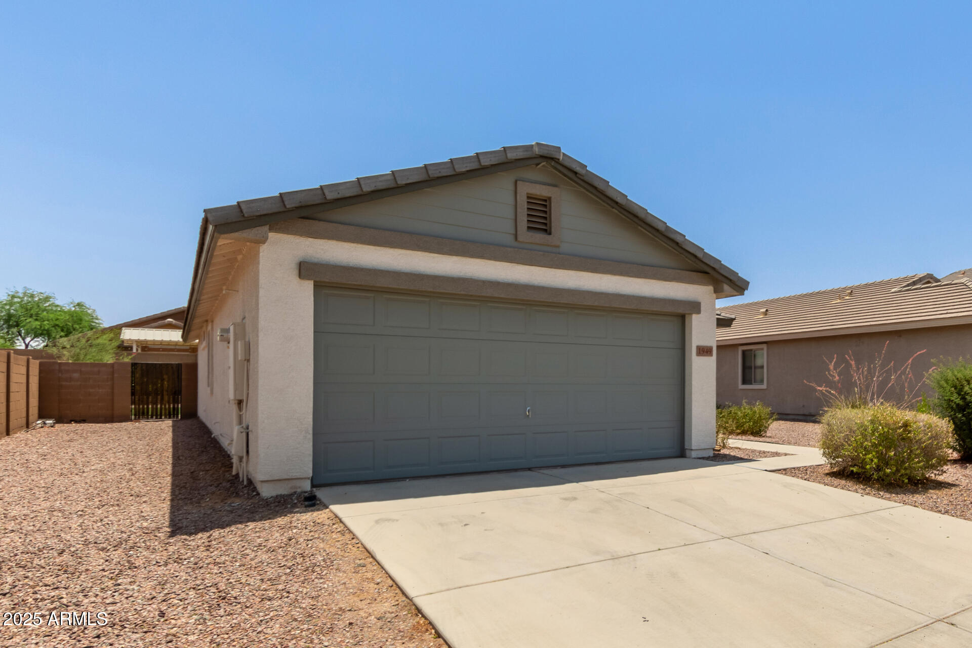 1949 W PROSPECTOR Way