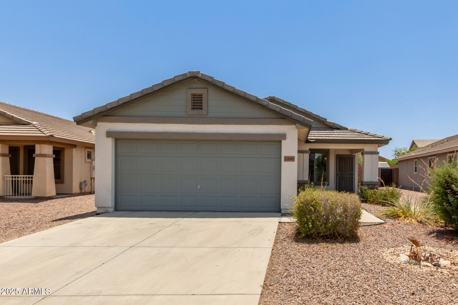 1949 W PROSPECTOR Way