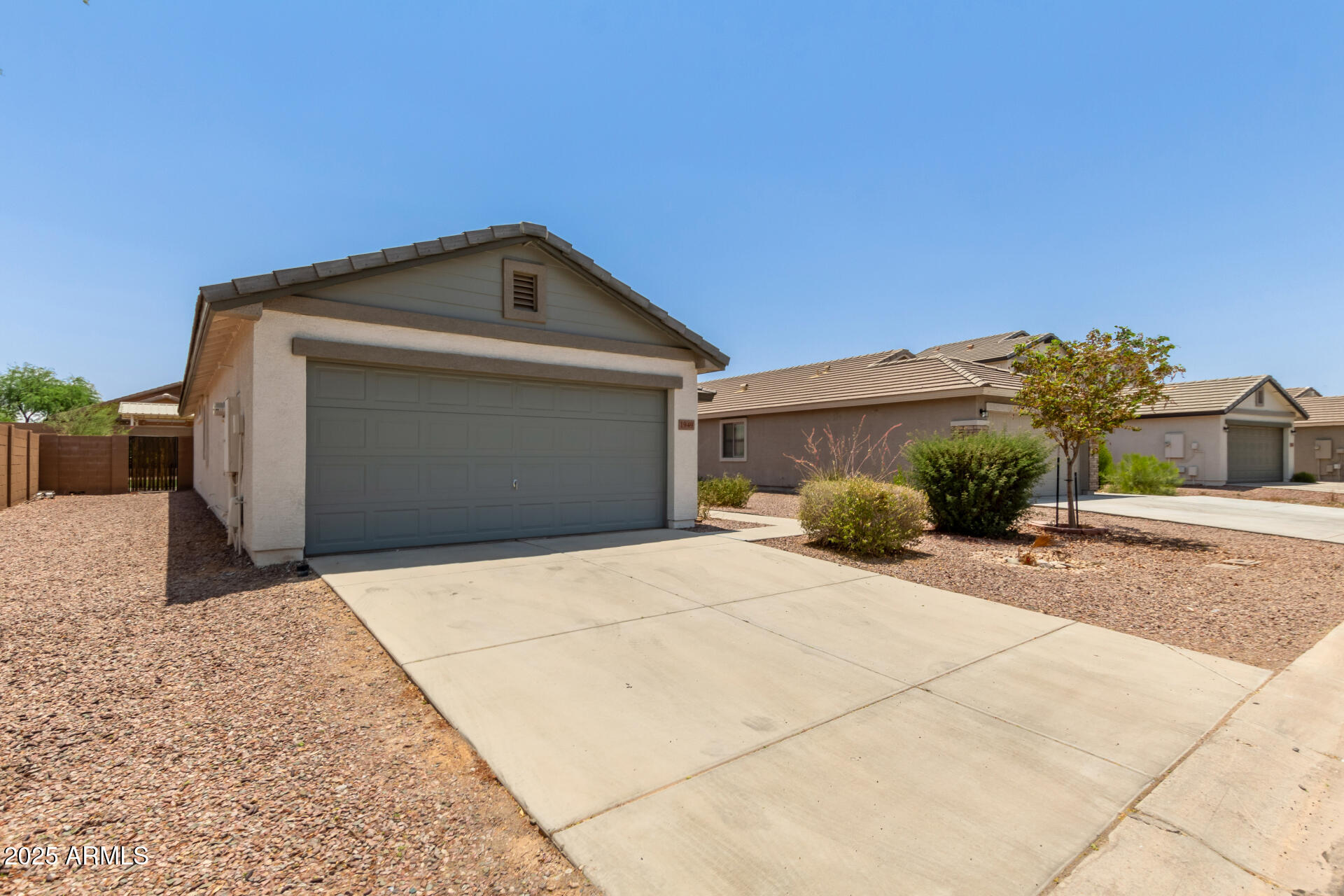 1949 W PROSPECTOR Way