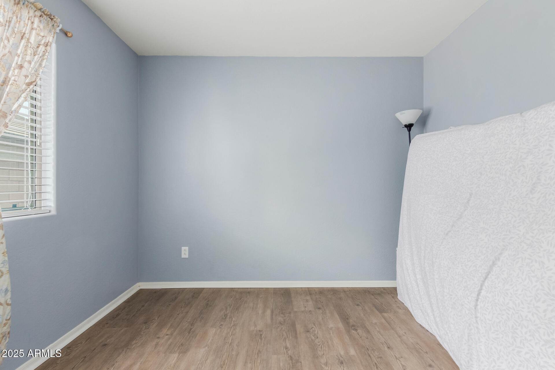 1949 W PROSPECTOR Way