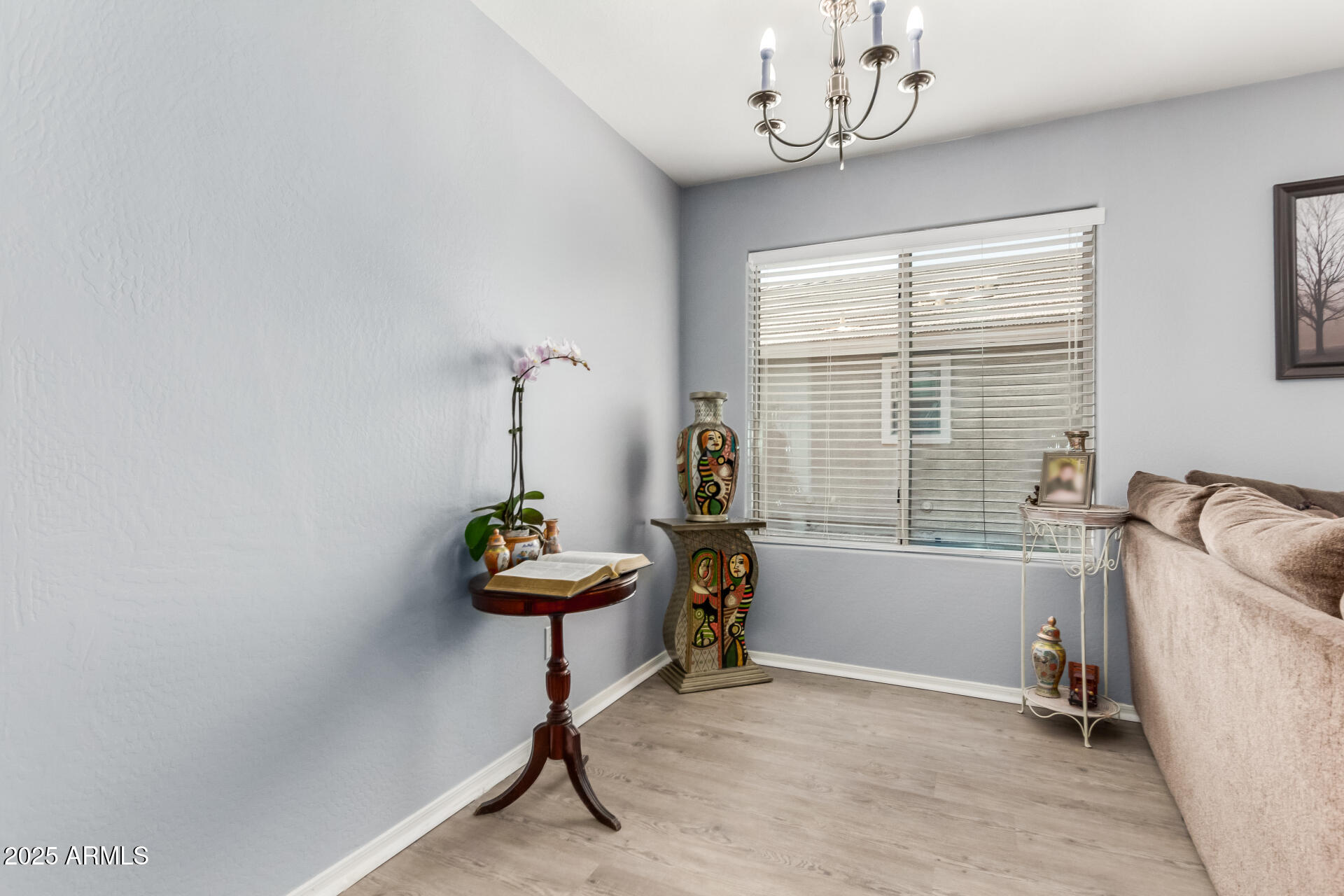 1949 W PROSPECTOR Way