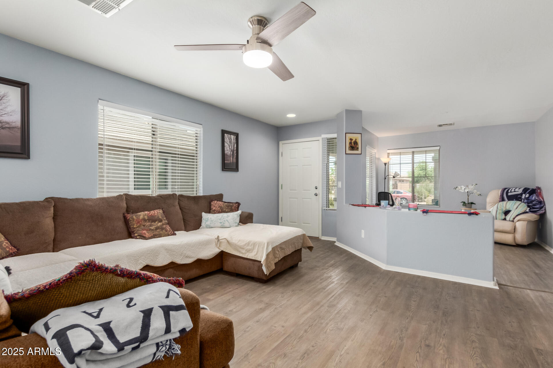 1949 W PROSPECTOR Way