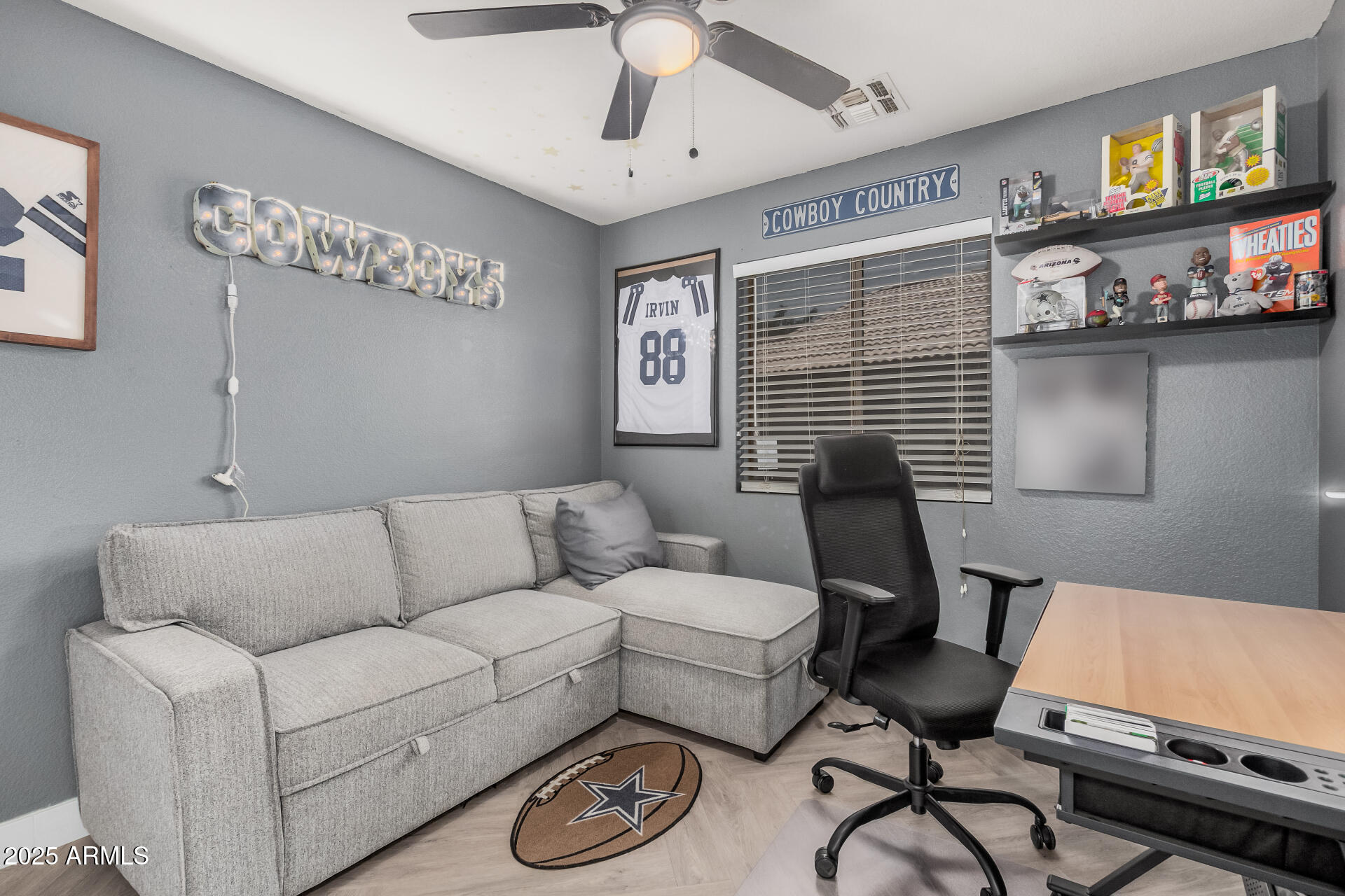 1886 S THUNDERBIRD Drive