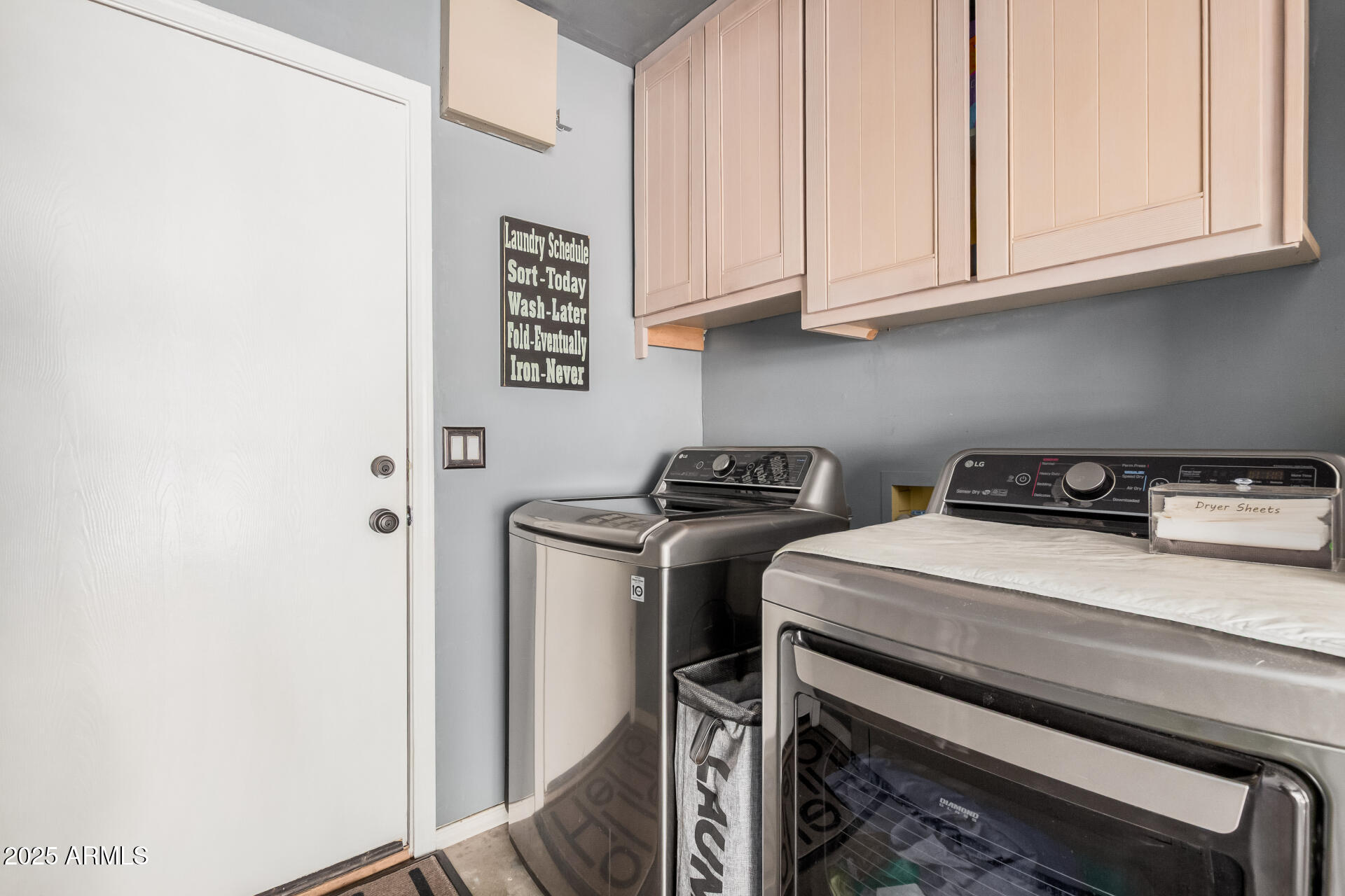 1886 S THUNDERBIRD Drive