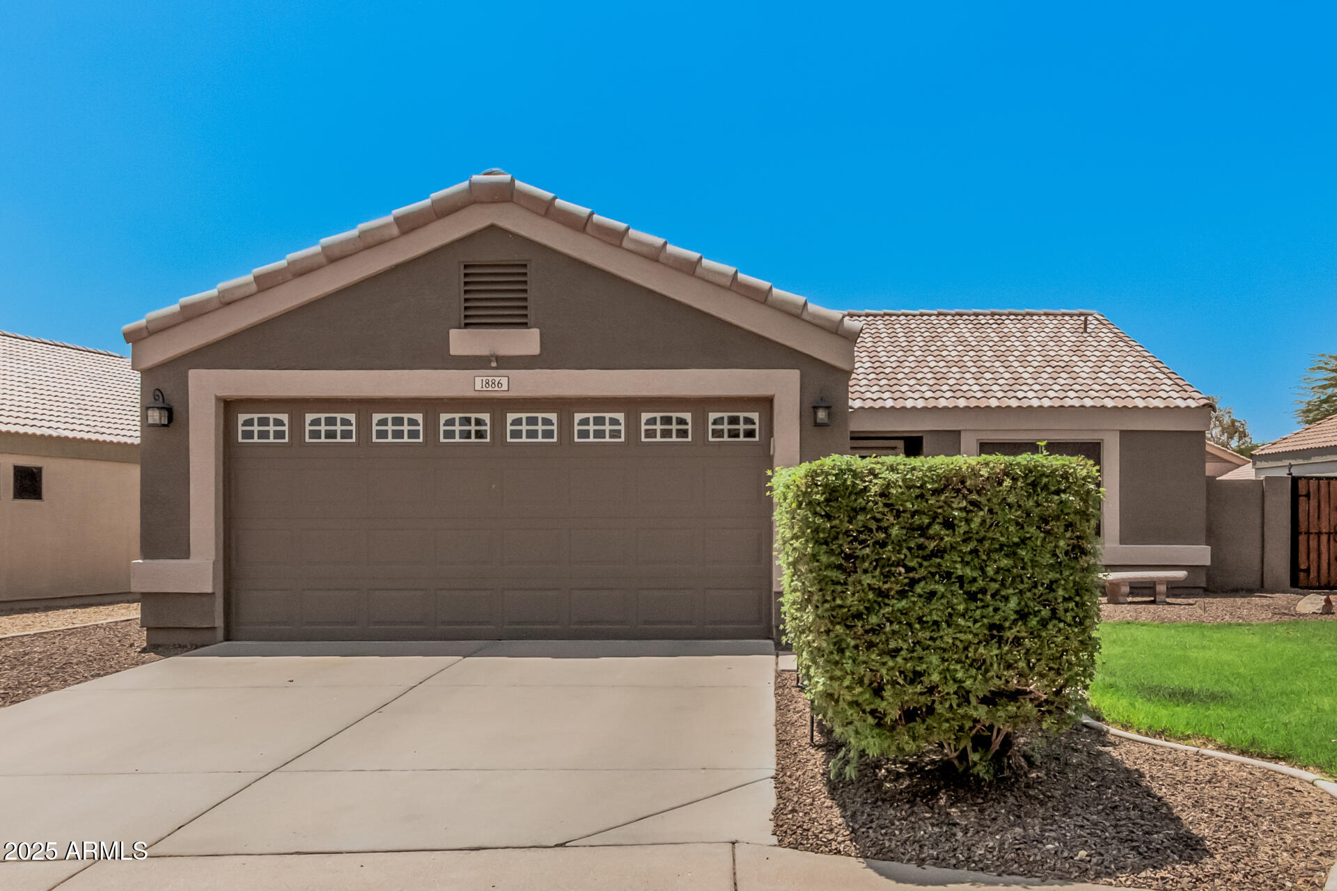 1886 S THUNDERBIRD Drive