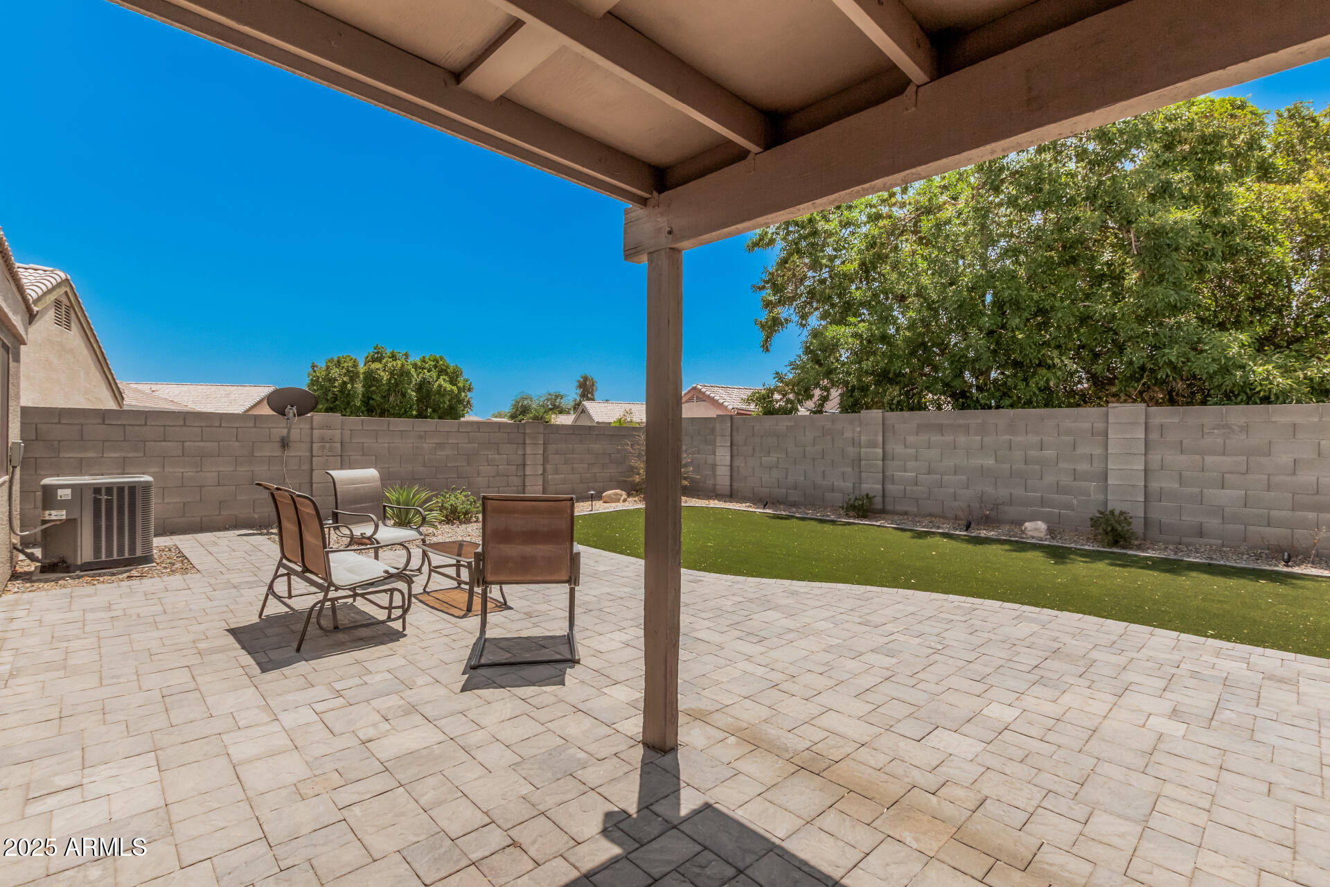 1886 S THUNDERBIRD Drive