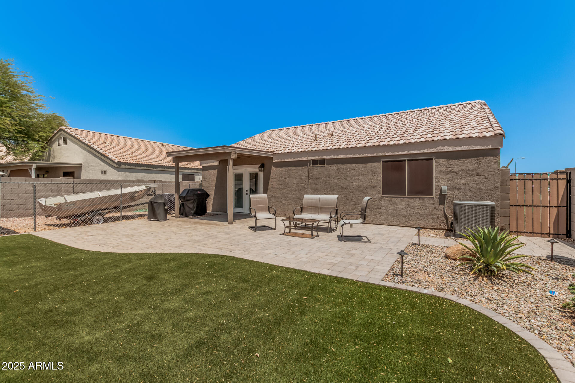 1886 S THUNDERBIRD Drive