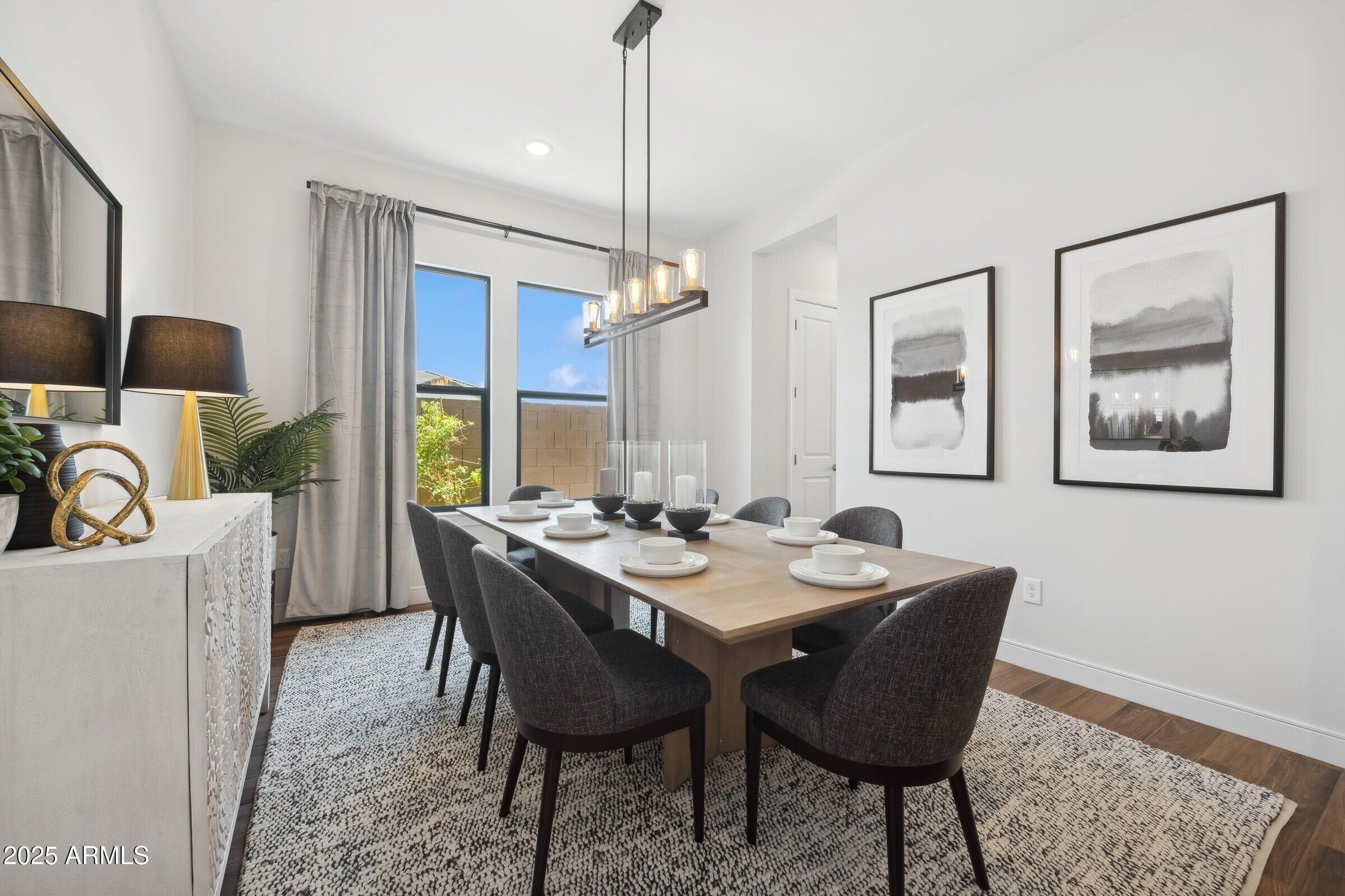 521 E Greenback Drive