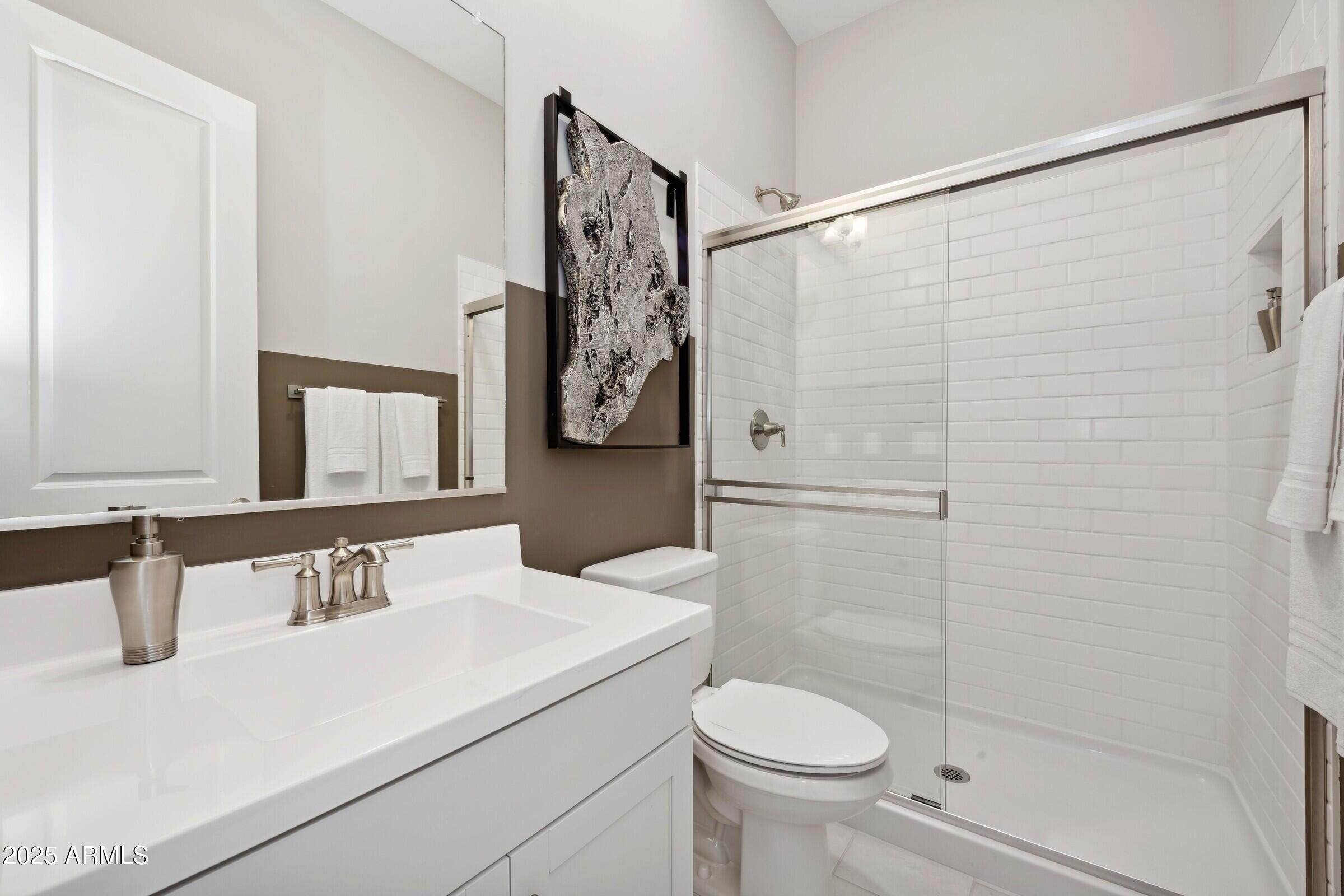 521 E Greenback Drive