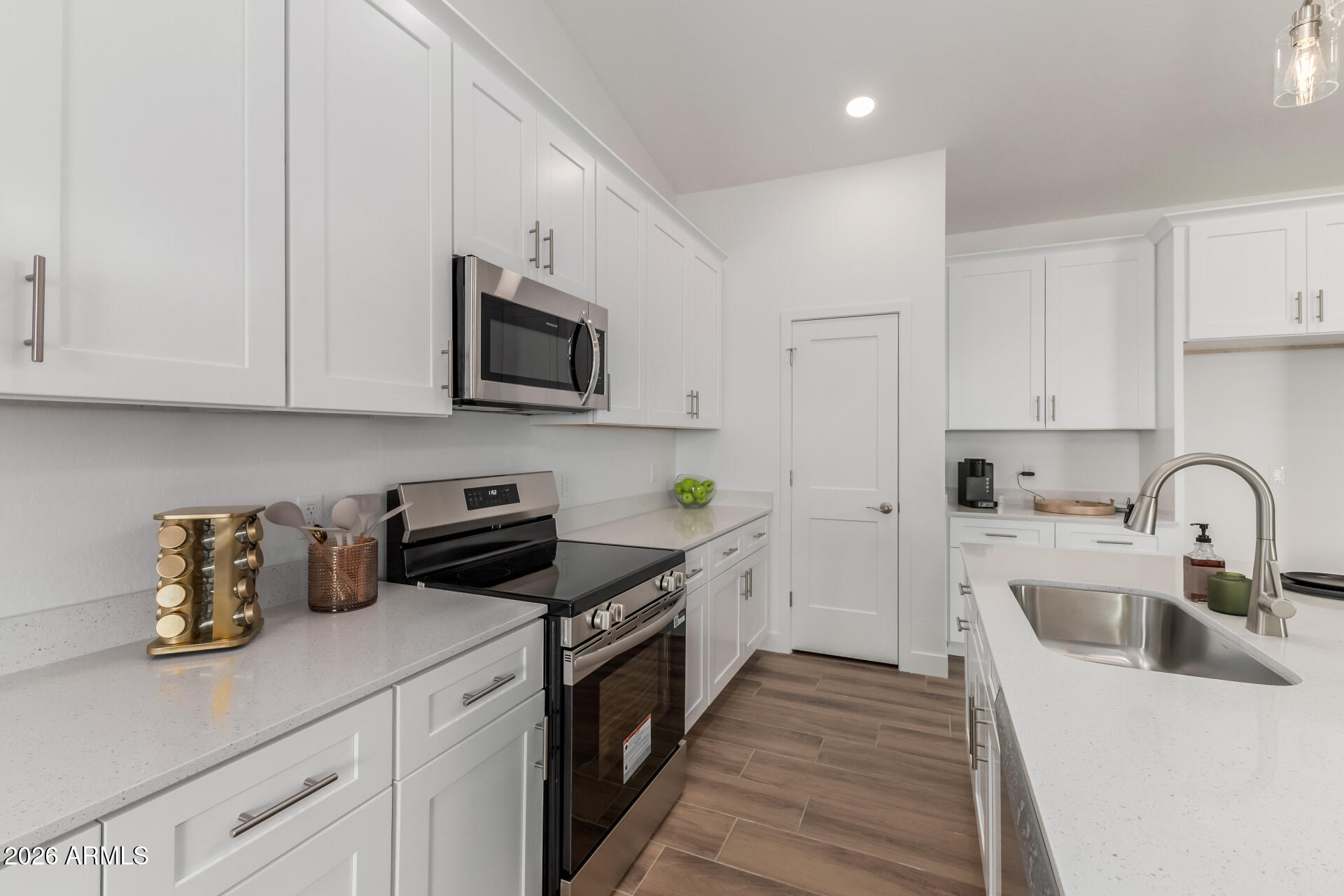 9543 W SANDSTONE MOUNTAIN Drive