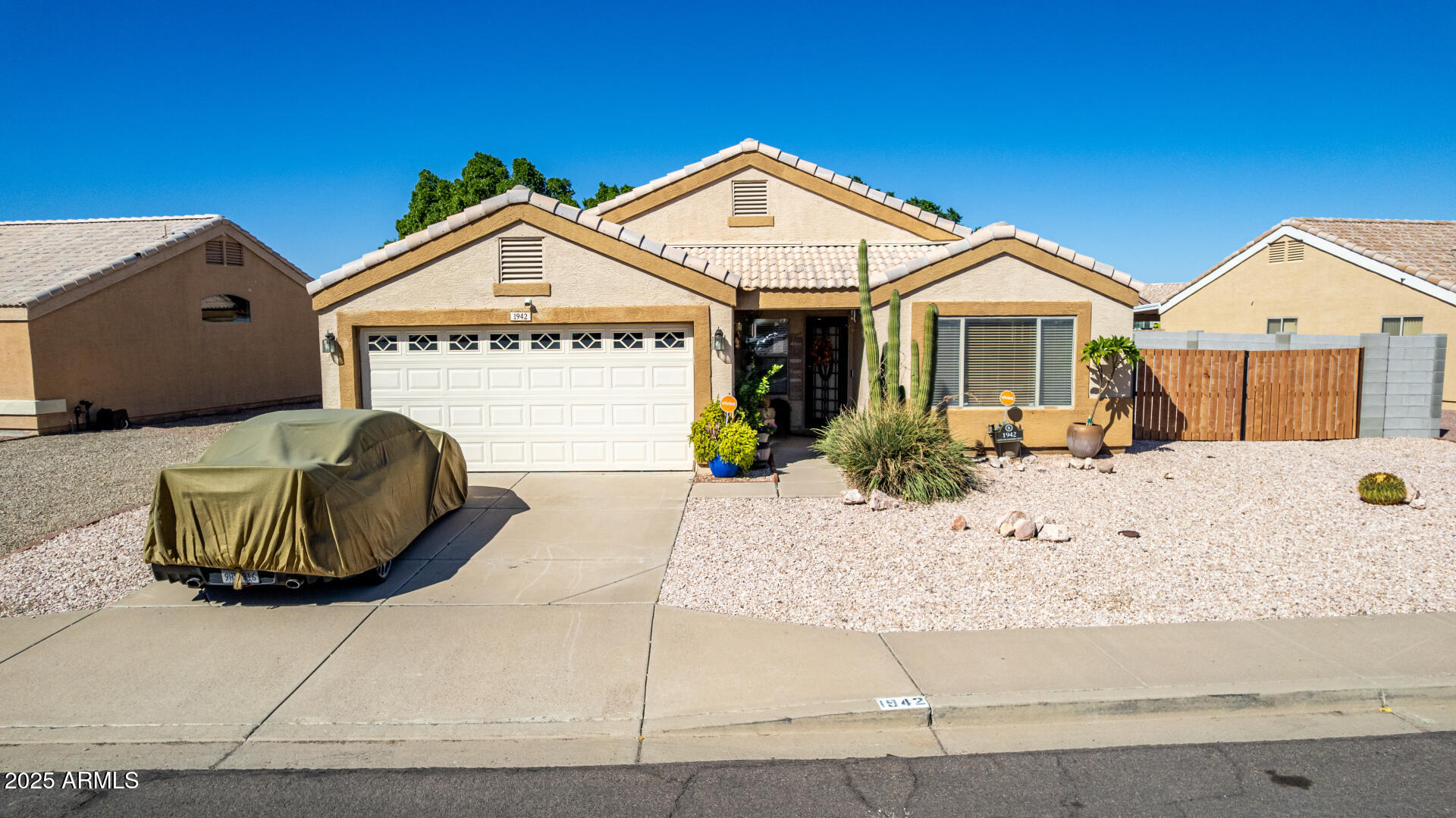 1942 S THUNDERBIRD Drive