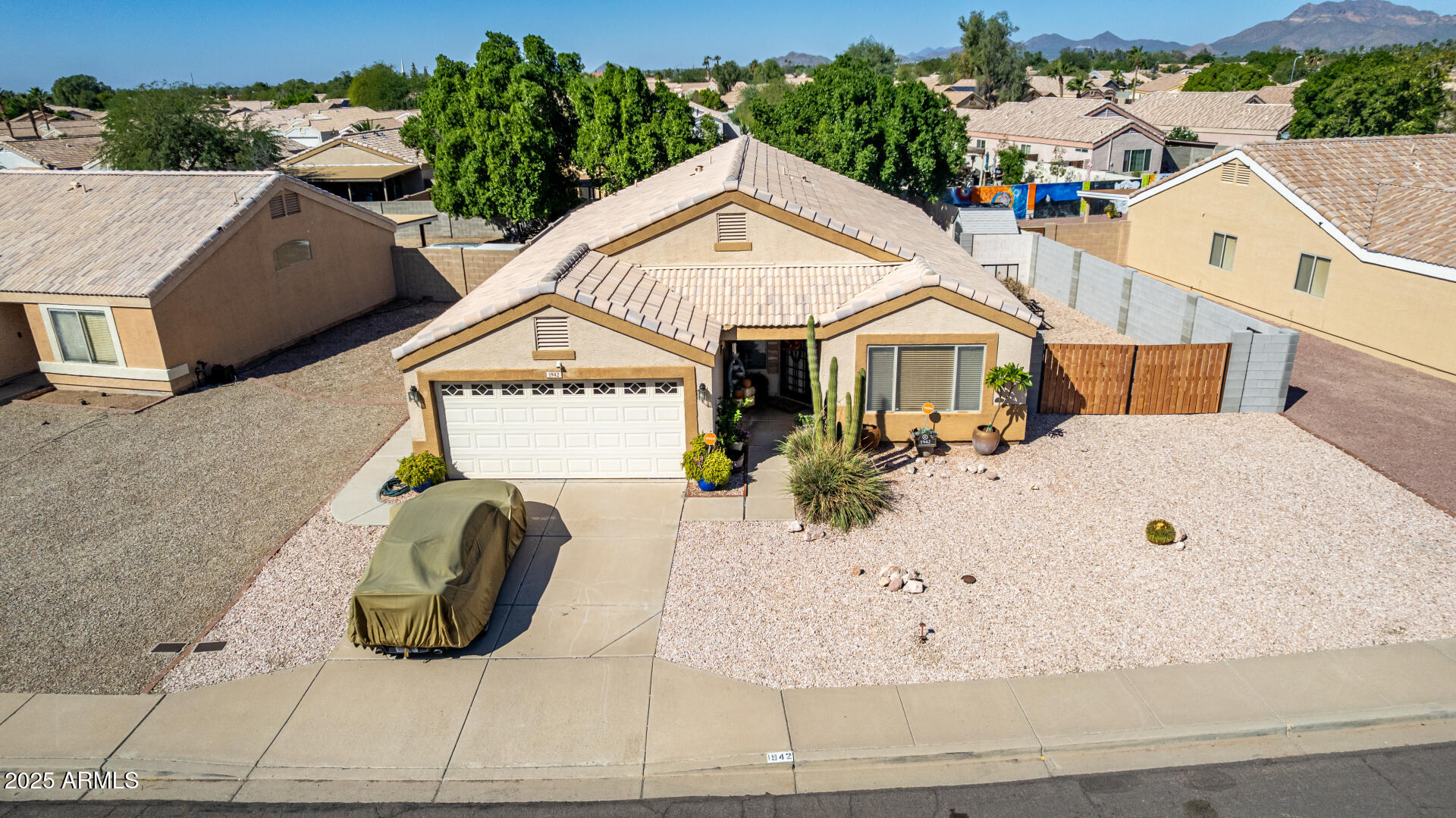 1942 S THUNDERBIRD Drive
