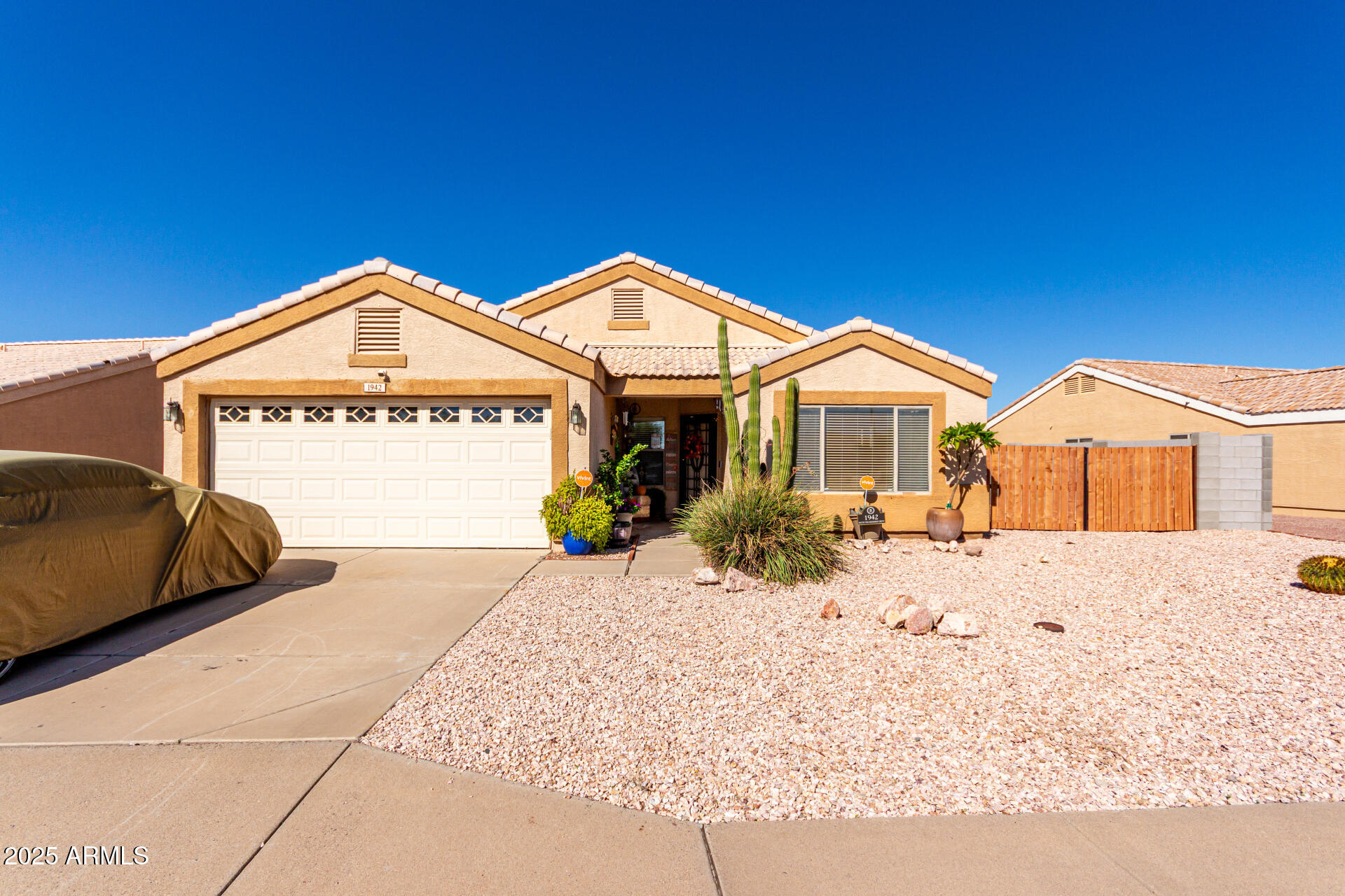 1942 S THUNDERBIRD Drive