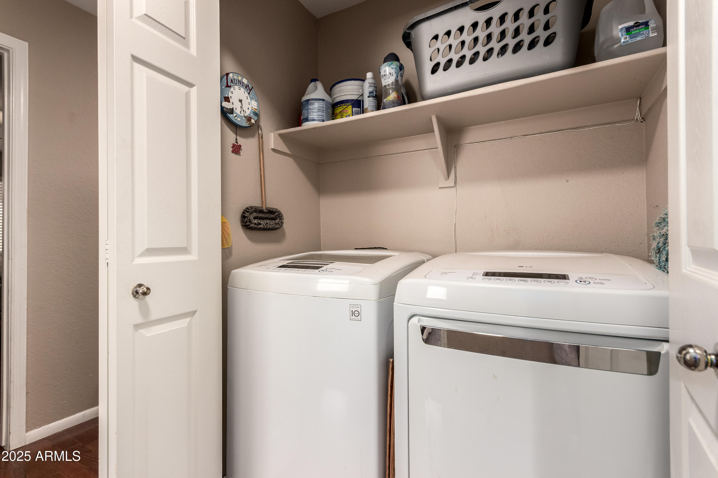 1942 S THUNDERBIRD Drive